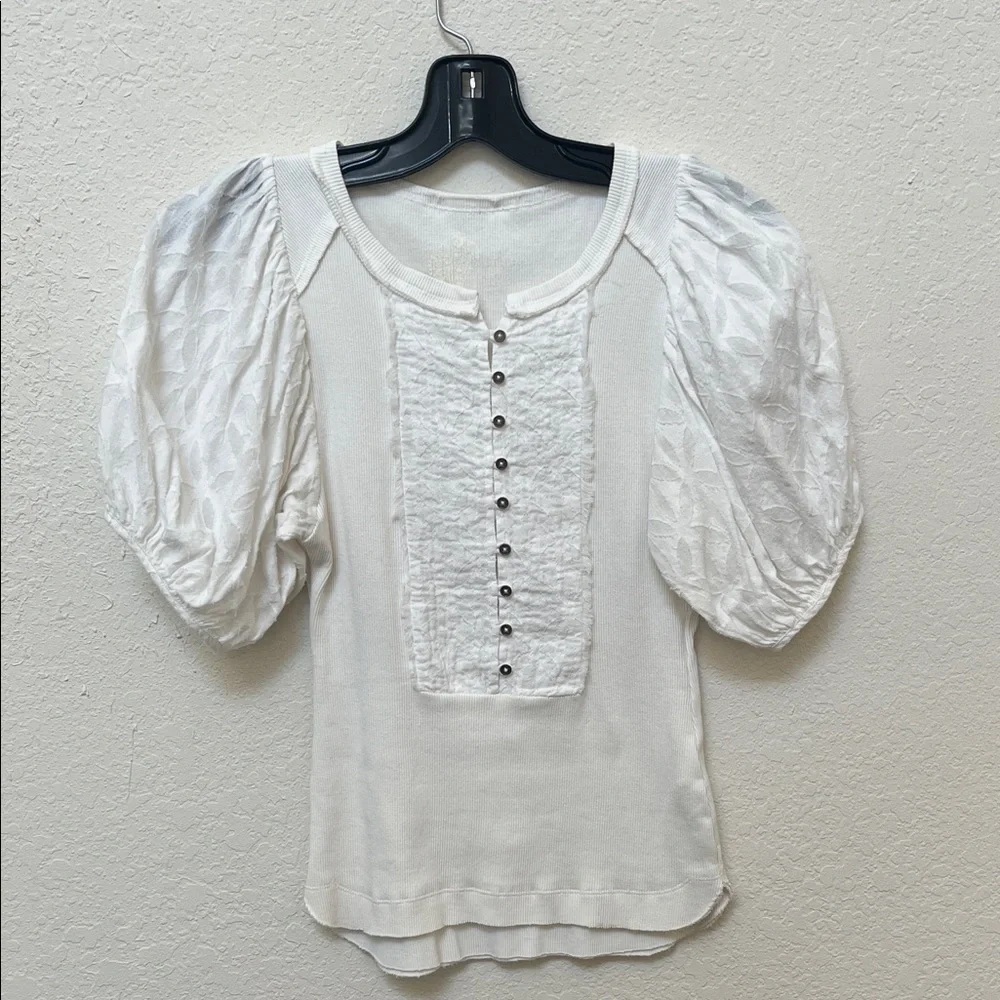 White Puff Sleeve Button-Front Women’s Top